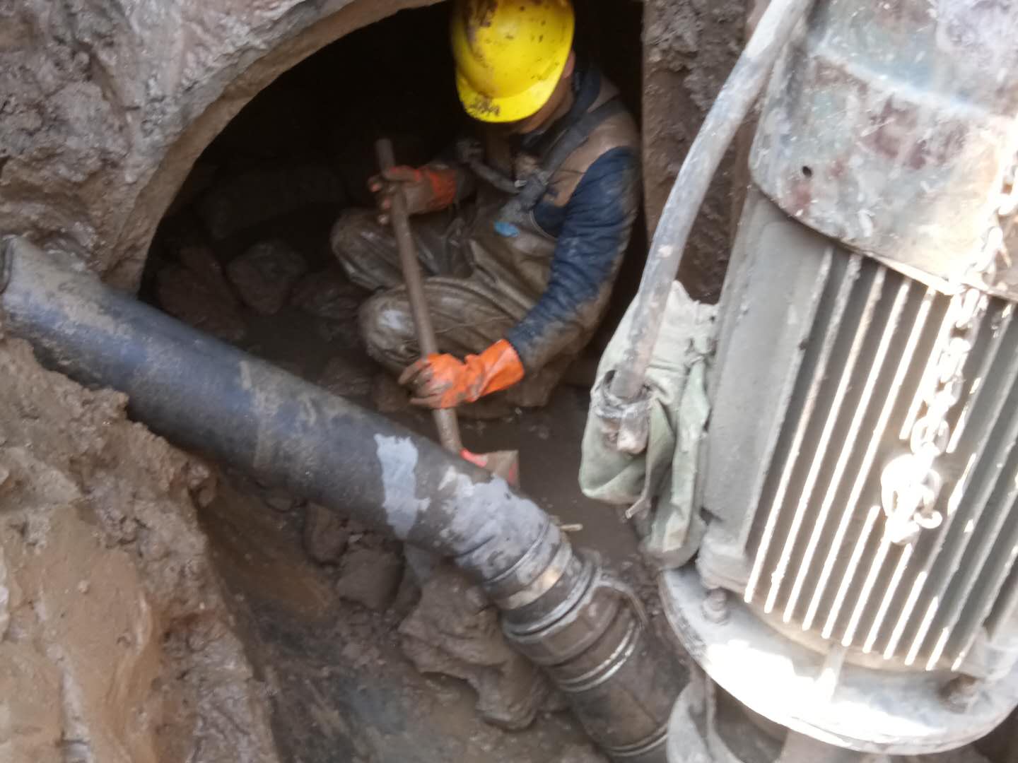 万泉镇管道清淤