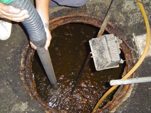 万泉镇隔油池清理